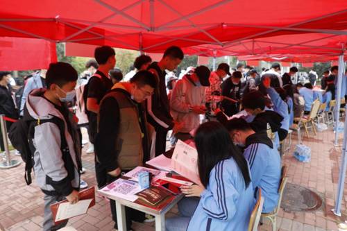 http://www.zepc.edu.cn/__local/9/FF/41/8BCBEE668011D58E23031014ED8_4749B756_1A472.jpg